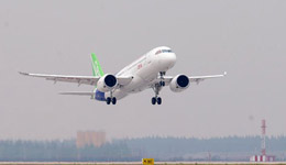中国制造又上新高度 国产大客机成功首飞